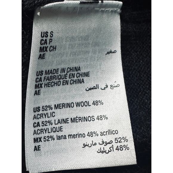 Men's Merino Wool Sweater Size Small Gray Classic Minimalist Lightweight Slim - Picture 7 of 8